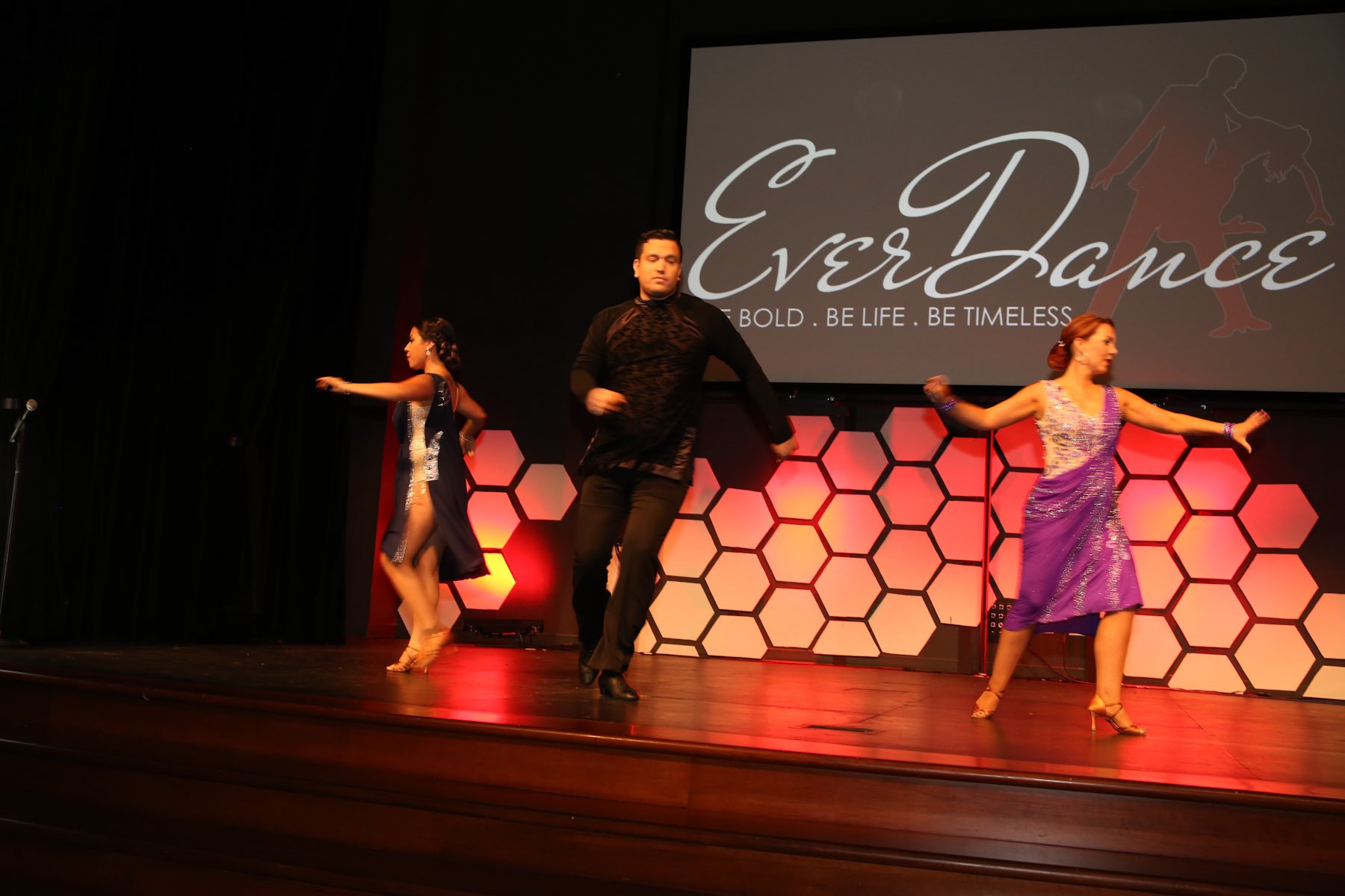 everdance0603170476.jpg